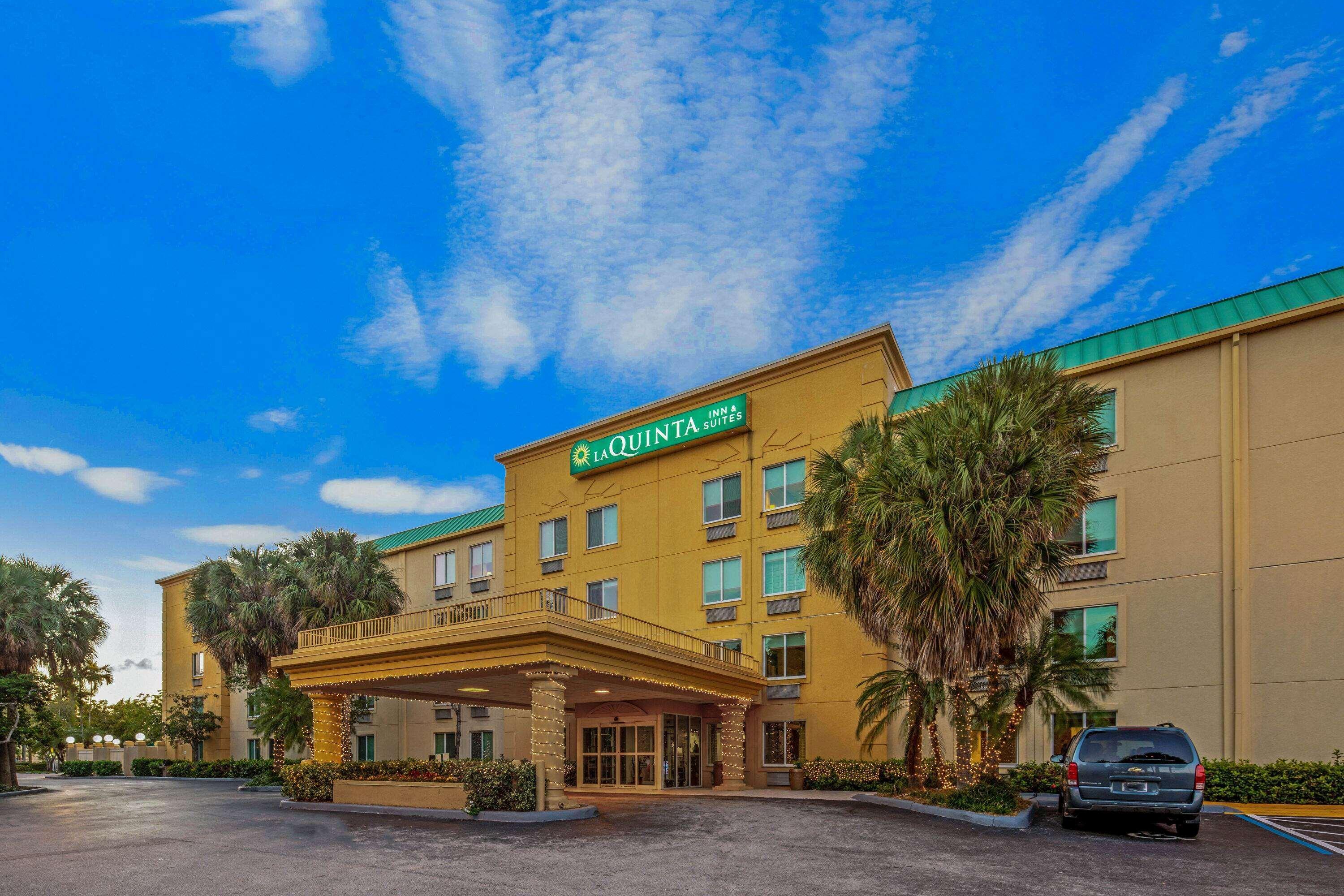 La Quinta By Wyndham Miami Cutler Bay Hotel Buitenkant foto