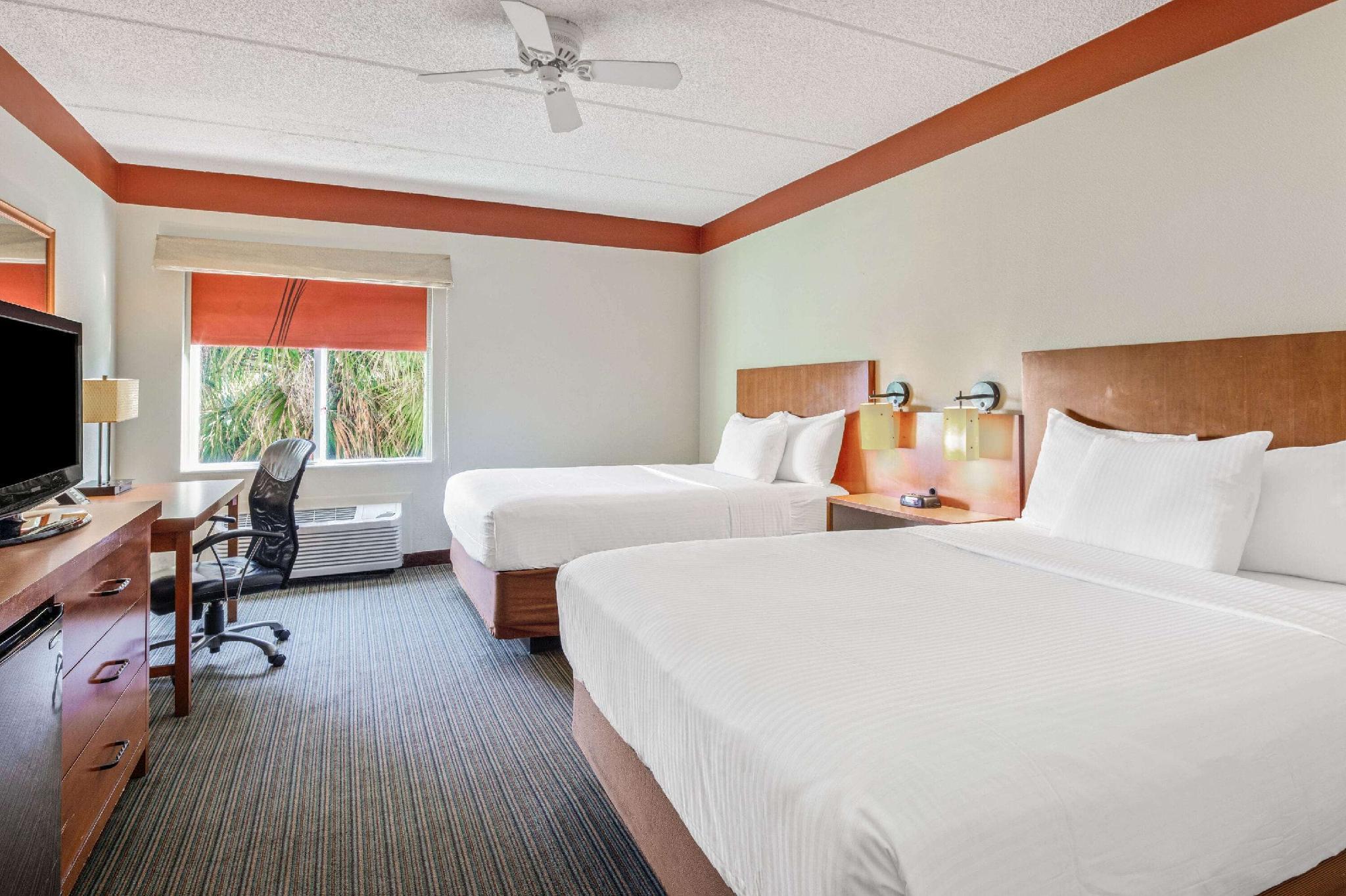 La Quinta By Wyndham Miami Cutler Bay Hotel Buitenkant foto