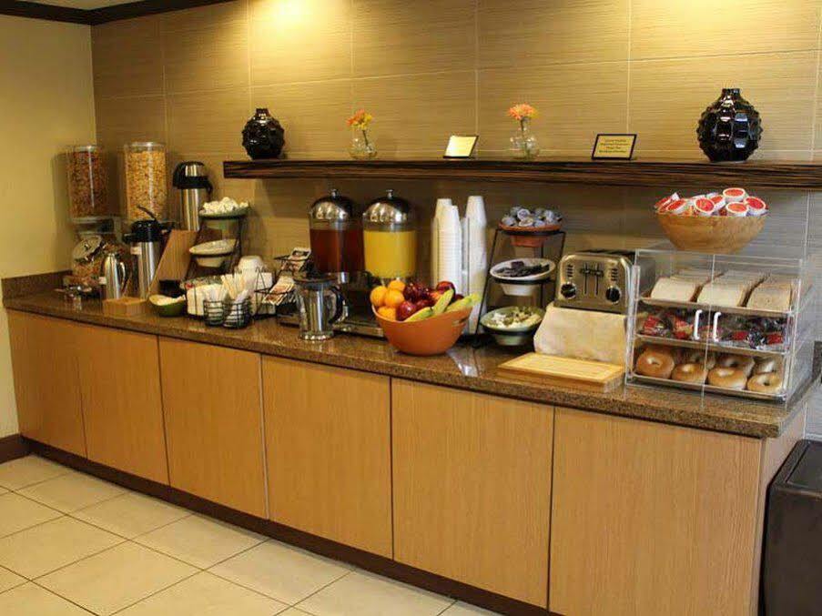 La Quinta By Wyndham Miami Cutler Bay Hotel Buitenkant foto