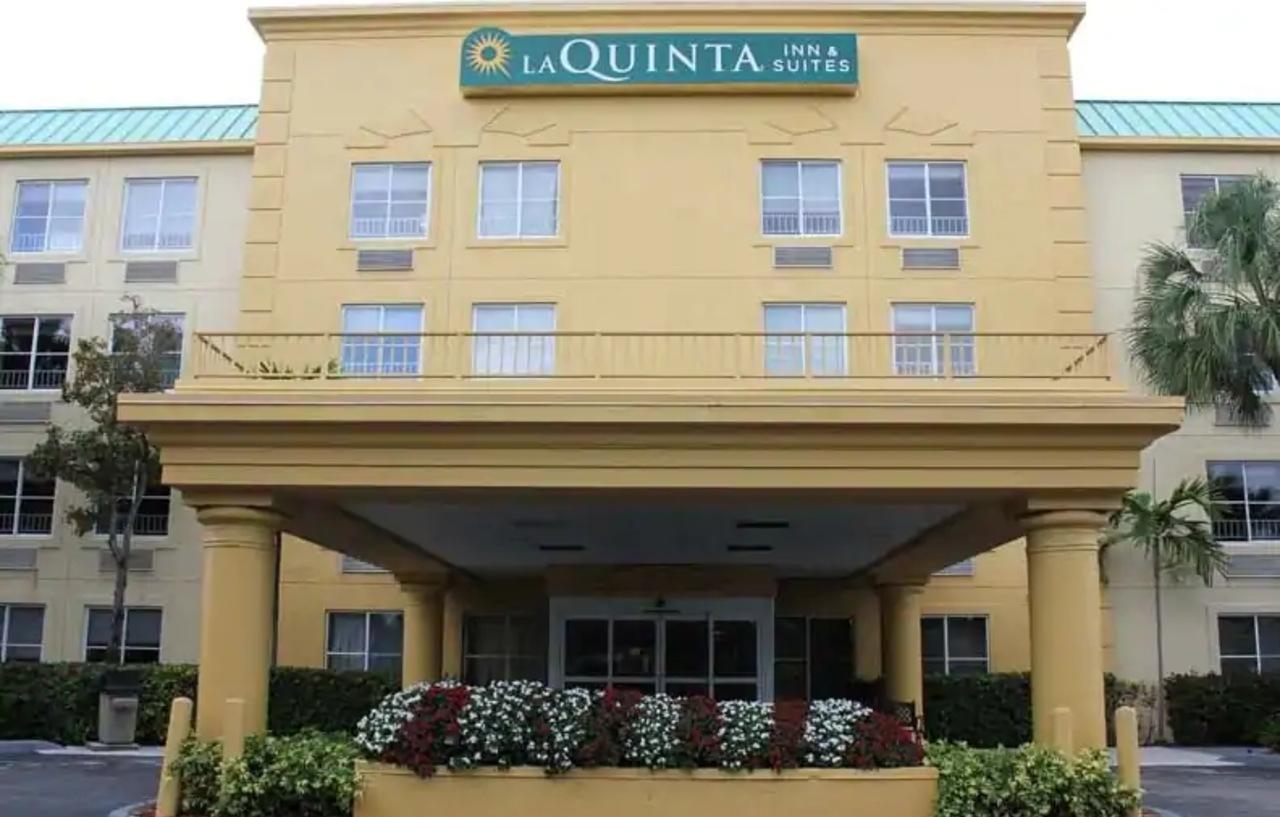 La Quinta By Wyndham Miami Cutler Bay Hotel Buitenkant foto